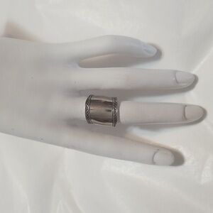 925 STERLING SILVER ELONGATED RING, DESIGNED W/curve, NWOT Sz 5.5/6